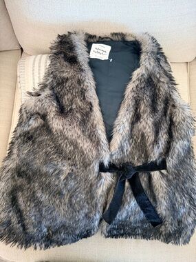 Zara | Faux Fur Vest with Belt - 11/12